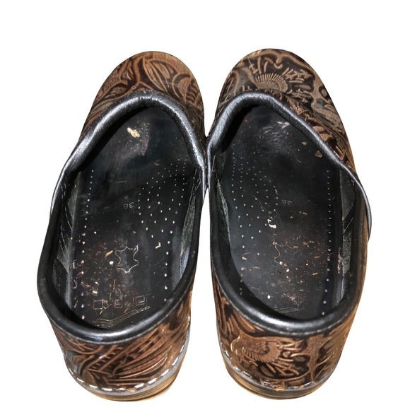 Dansko Clogs Shoes Size 38 US8 Brown Tooled Leather Paisley Floral - Picture 11 of 11